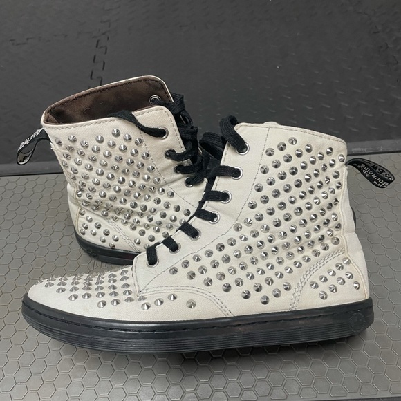 Dr. Martens Shorestud white spiked canvas shoes - Picture 5 of 16